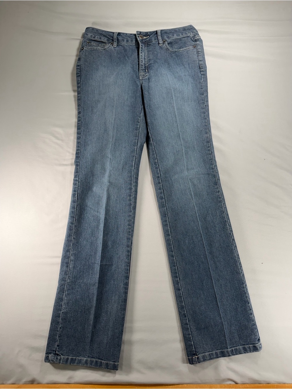White House Black Market Jeans Womens 6 Straight Leg Med Wash Blue Denim #1022